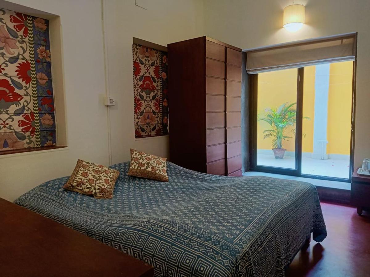 5/4 - Calcutta'S Freshest Bnb Экстерьер фото