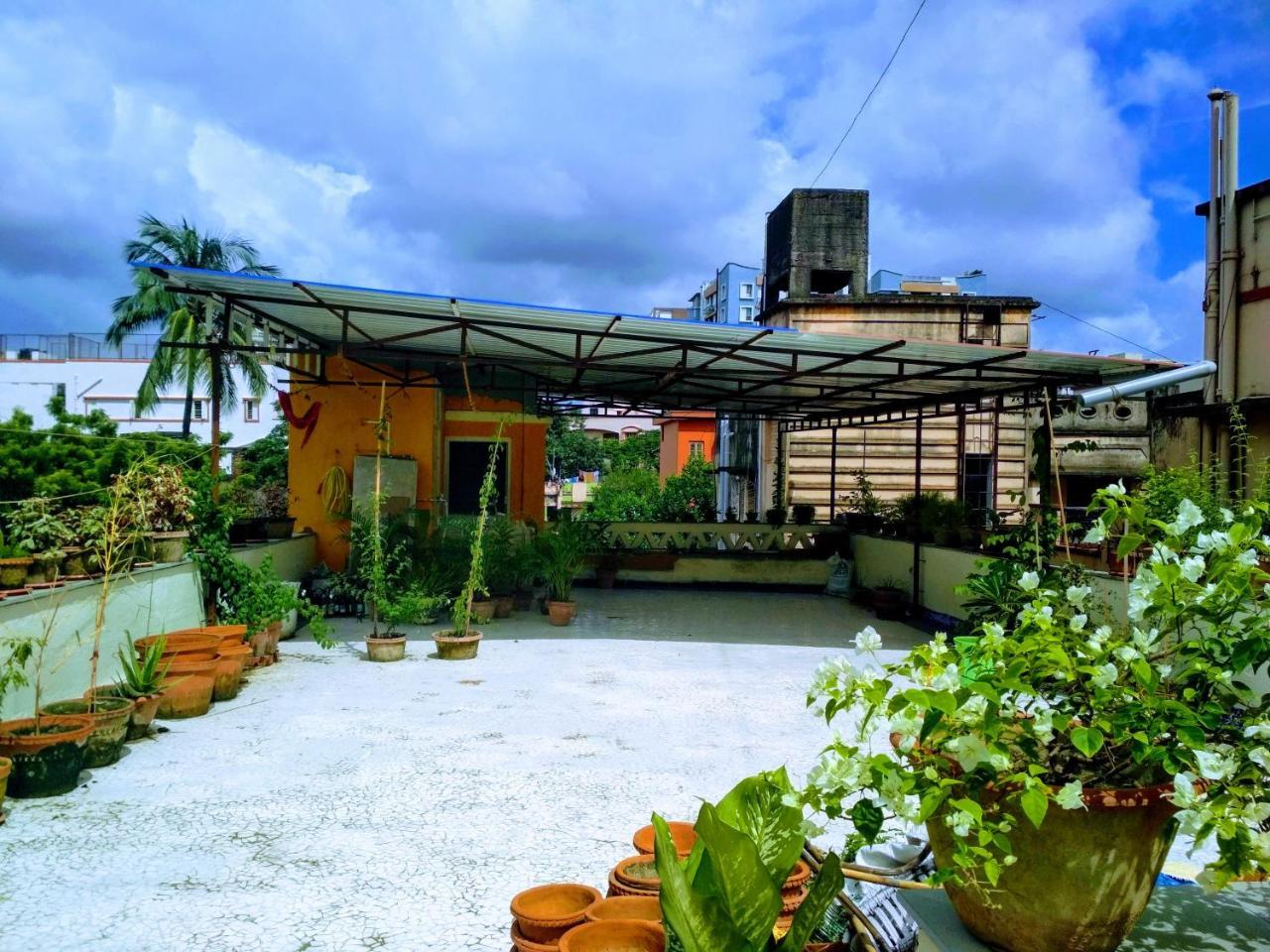 5/4 - Calcutta'S Freshest Bnb Экстерьер фото