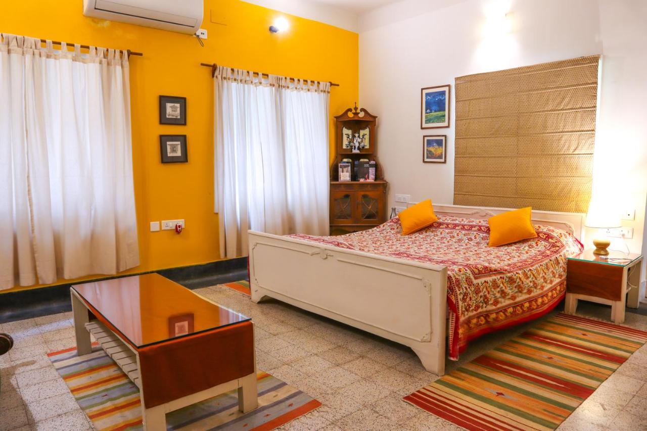 5/4 - Calcutta'S Freshest Bnb Номер фото